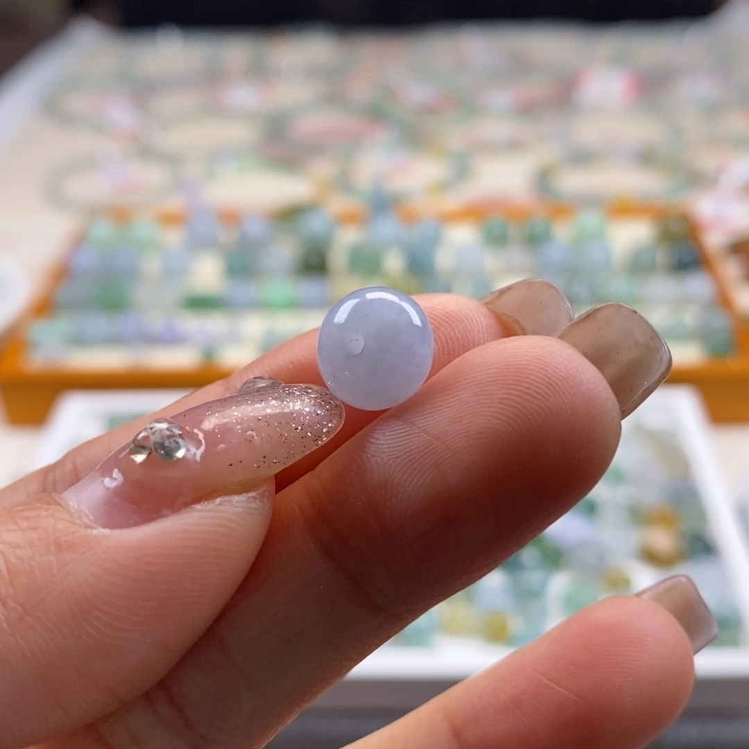 翡翠散珠天然翡翠9.5×6.3，有内纹