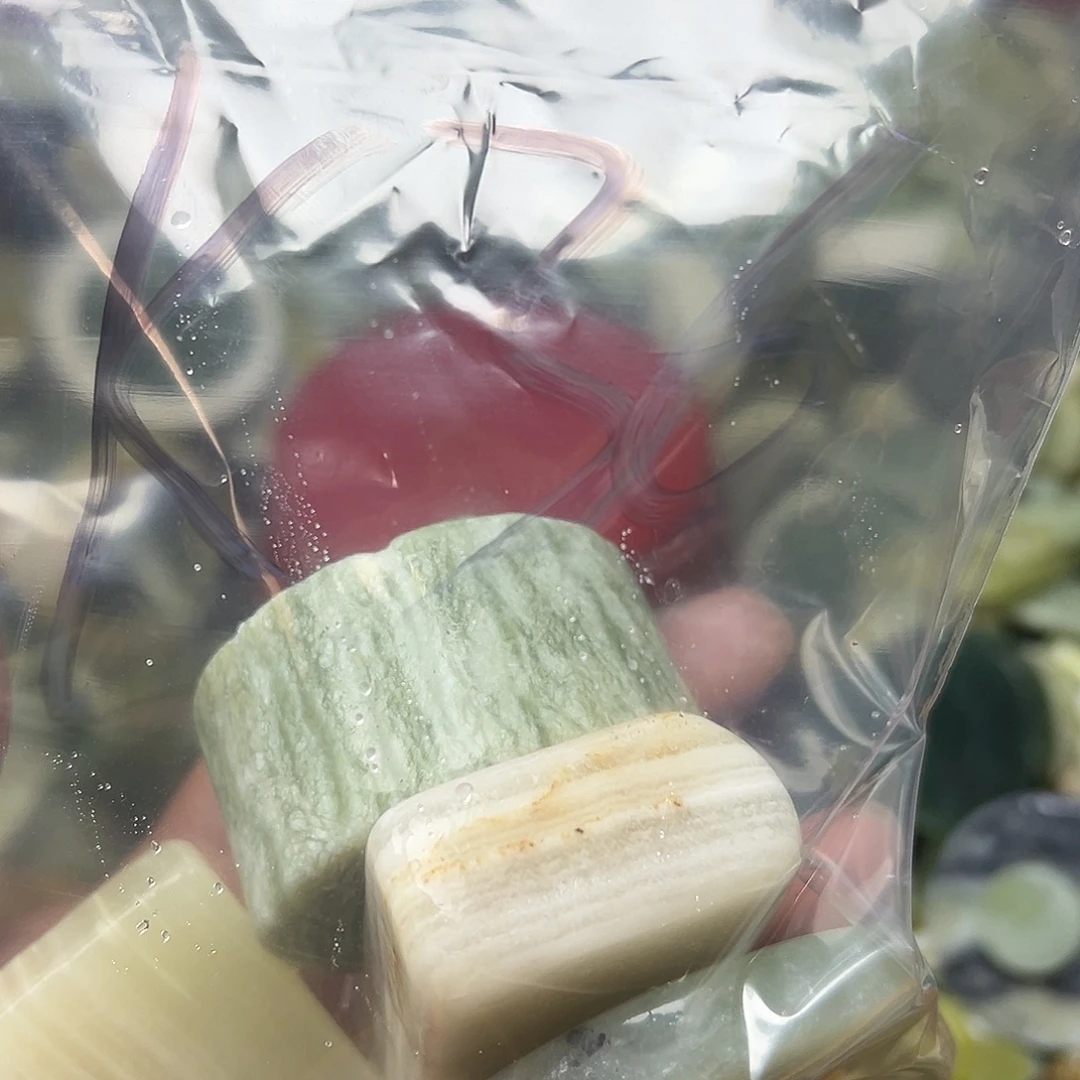 何***夕蛇纹石玉未镶嵌鱼缸石 盆景石