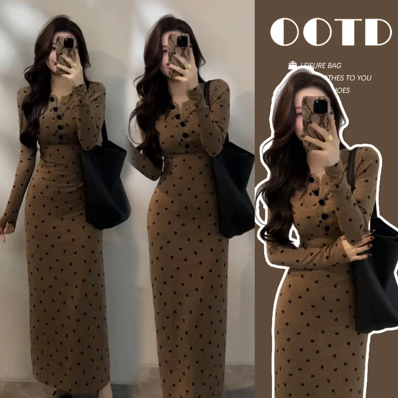 孕妇装春秋2026新款连衣裙孕妈法式穿搭秋秋秋冬春季小香风孕妇