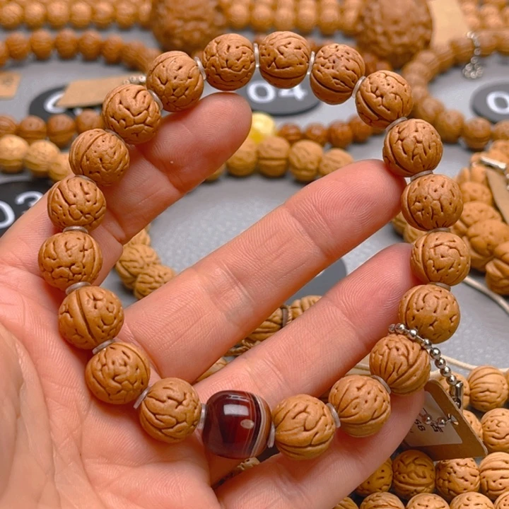 太***孩菩提籽类核桃手串