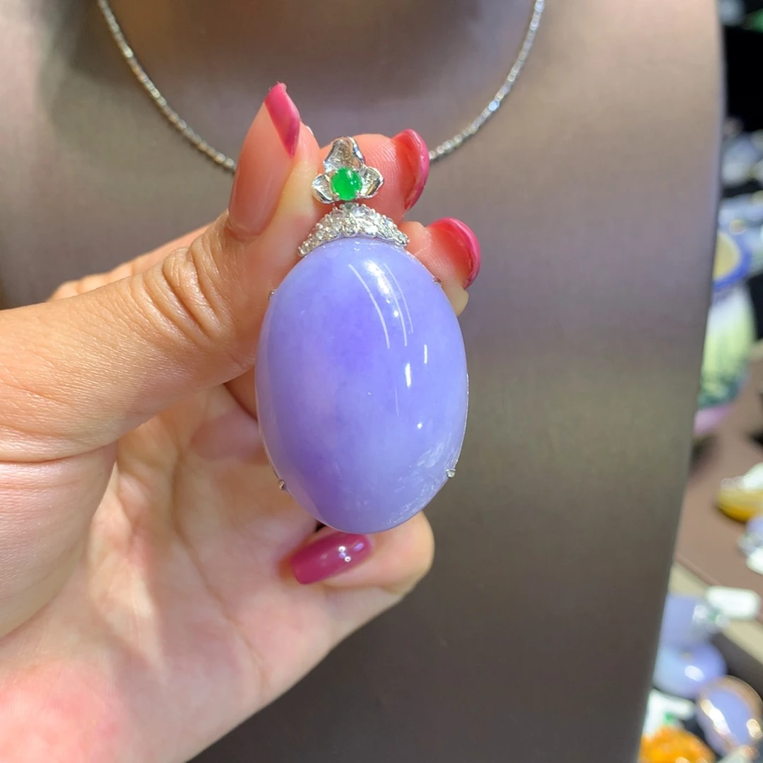 颈饰18K金镶嵌翡翠翡翠吊坠