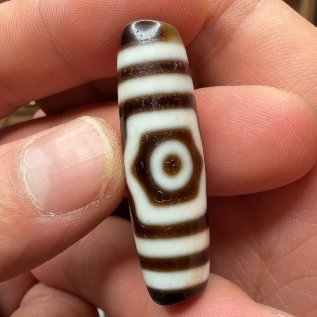 无***祁未镶嵌颈饰玛瑙/玉髓