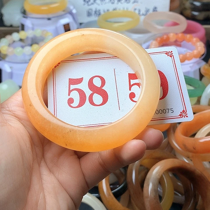 石英质玉（黄龙玉）未镶嵌手镯