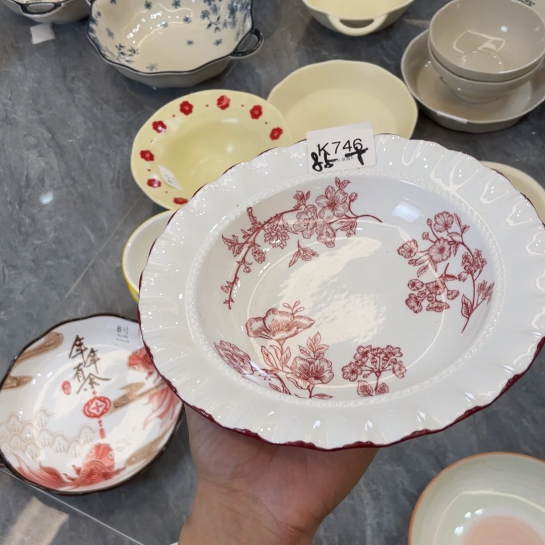 陶瓷微瑕餐具介意勿拍，满18飞！