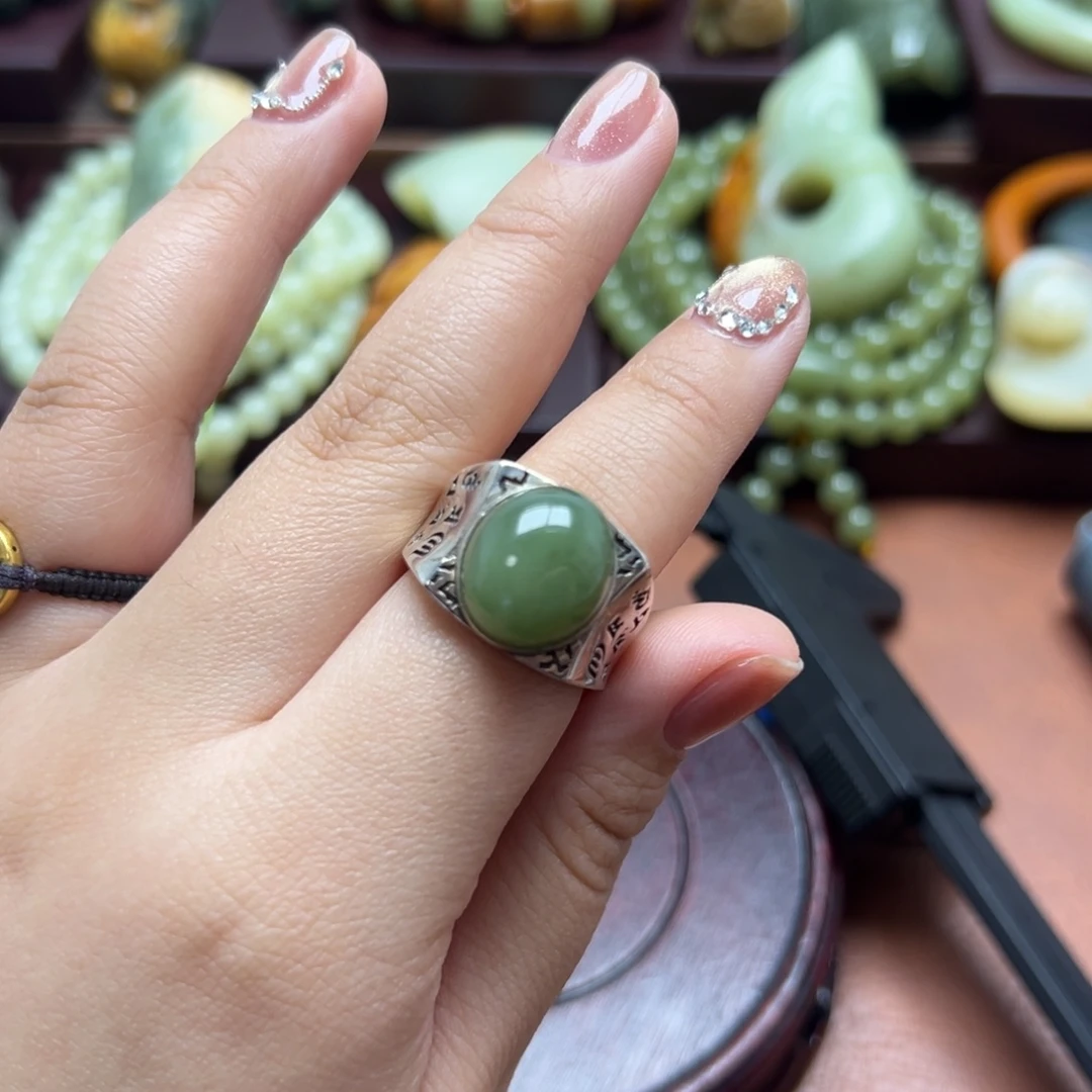 和田玉未镶嵌珠宝奇石