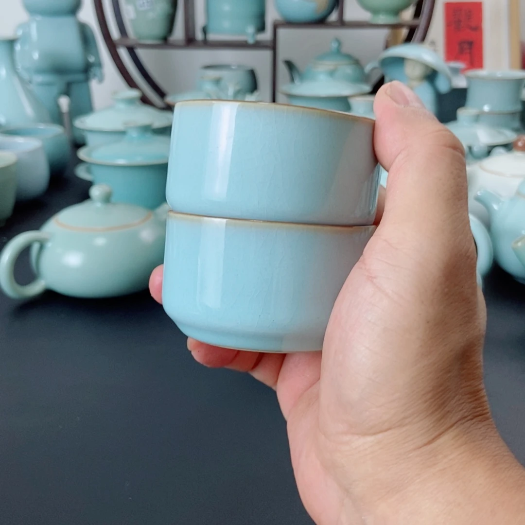 壶微瑕天青釉扳指杯两只