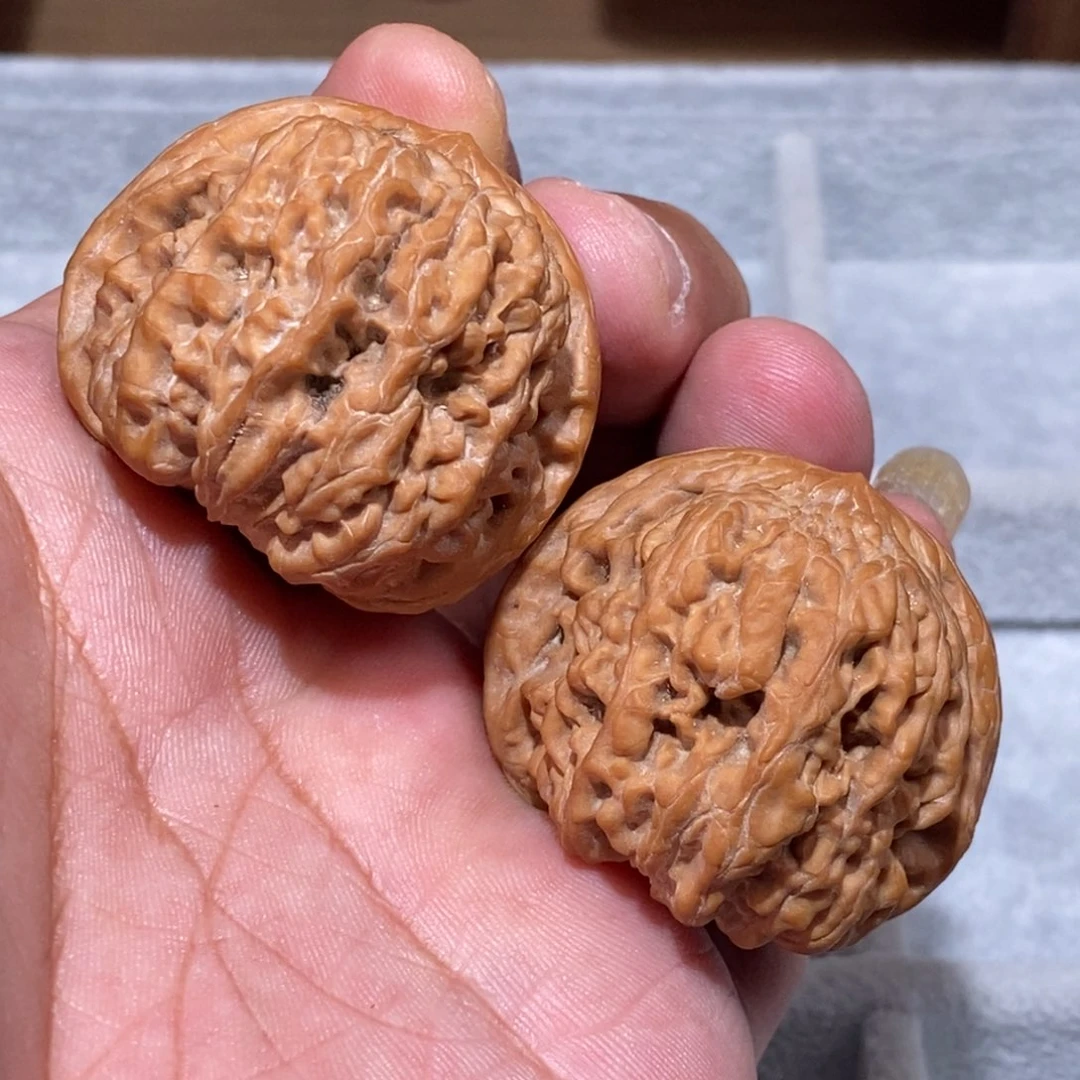 把件核桃40微修龙虎狮子头