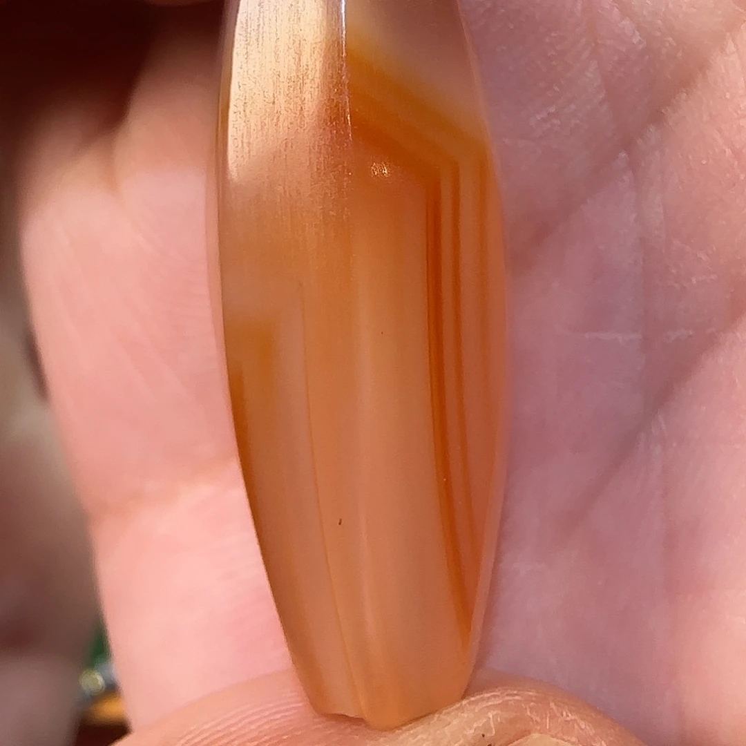 玛瑙/玉髓颈饰合金橄榄形多棱带朱砂对孔35