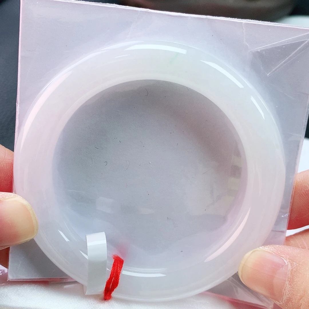 翡翠手镯未镶嵌54胖