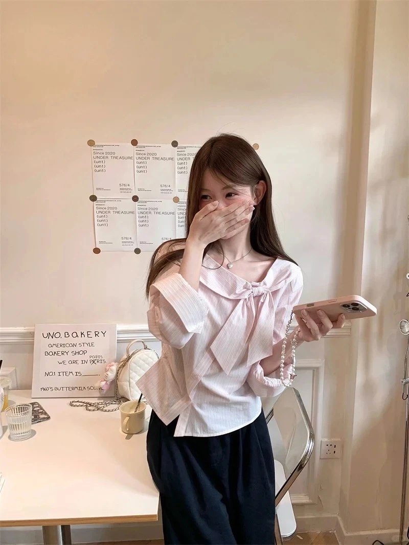 早秋穿搭一整套韩系千金风粉色斜肩条纹衬衫搭配阔腿裤气质两件套