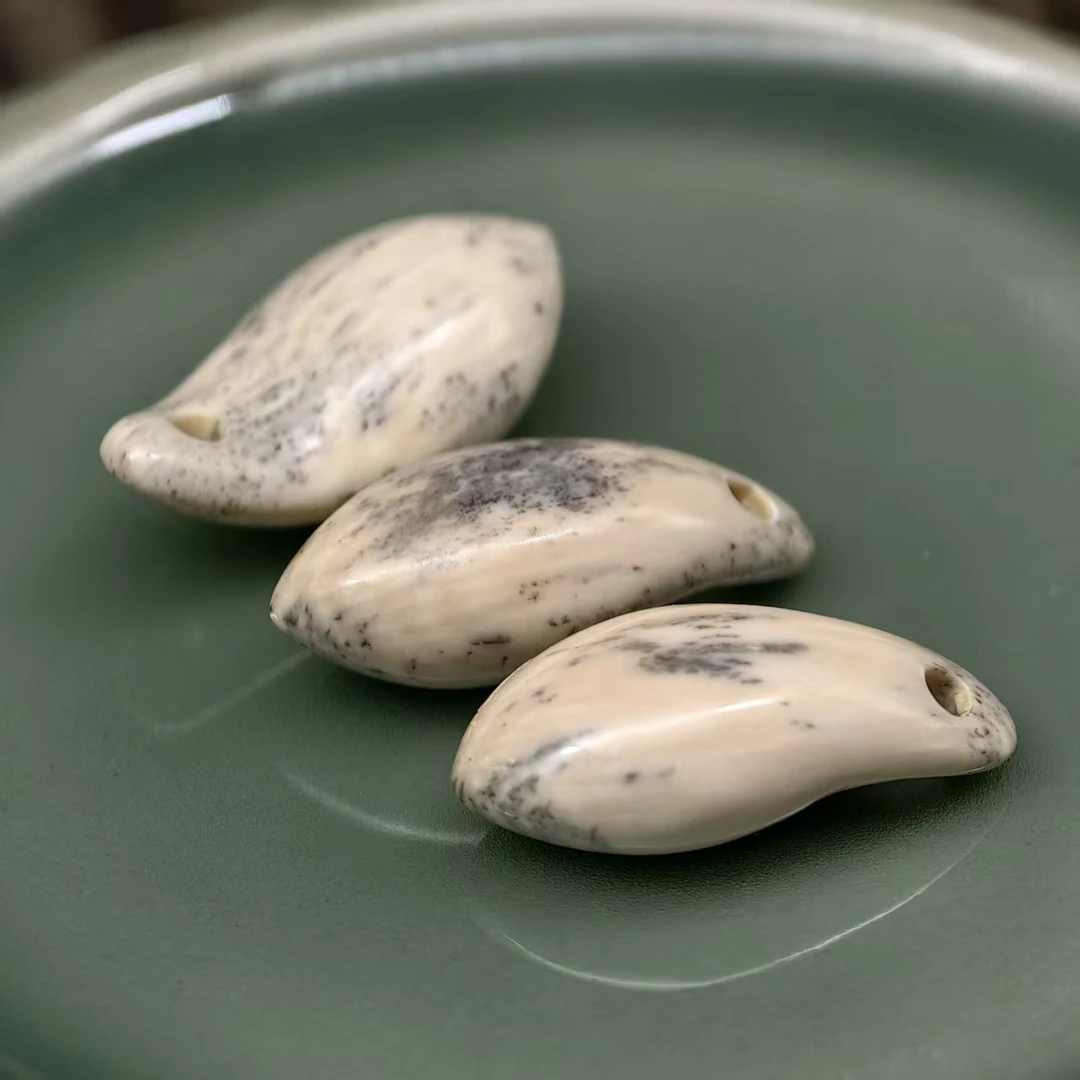 T715【水滴】精品猛犸象牙文玩侧挂背云文玩精工配饰（多样式发其一）