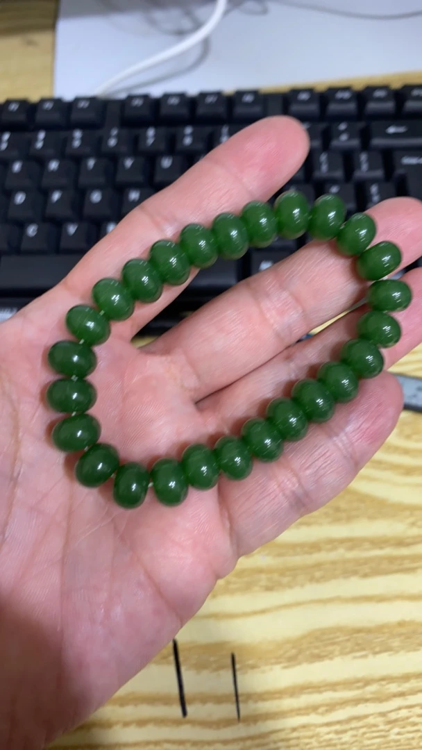 B328  10碧绿大算盘手串