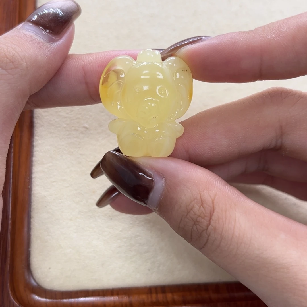 琥珀未镶嵌裸石天然琥珀小象可吊坠手串