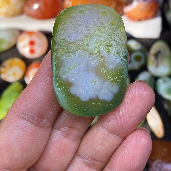 牌子饰品无孔奇石