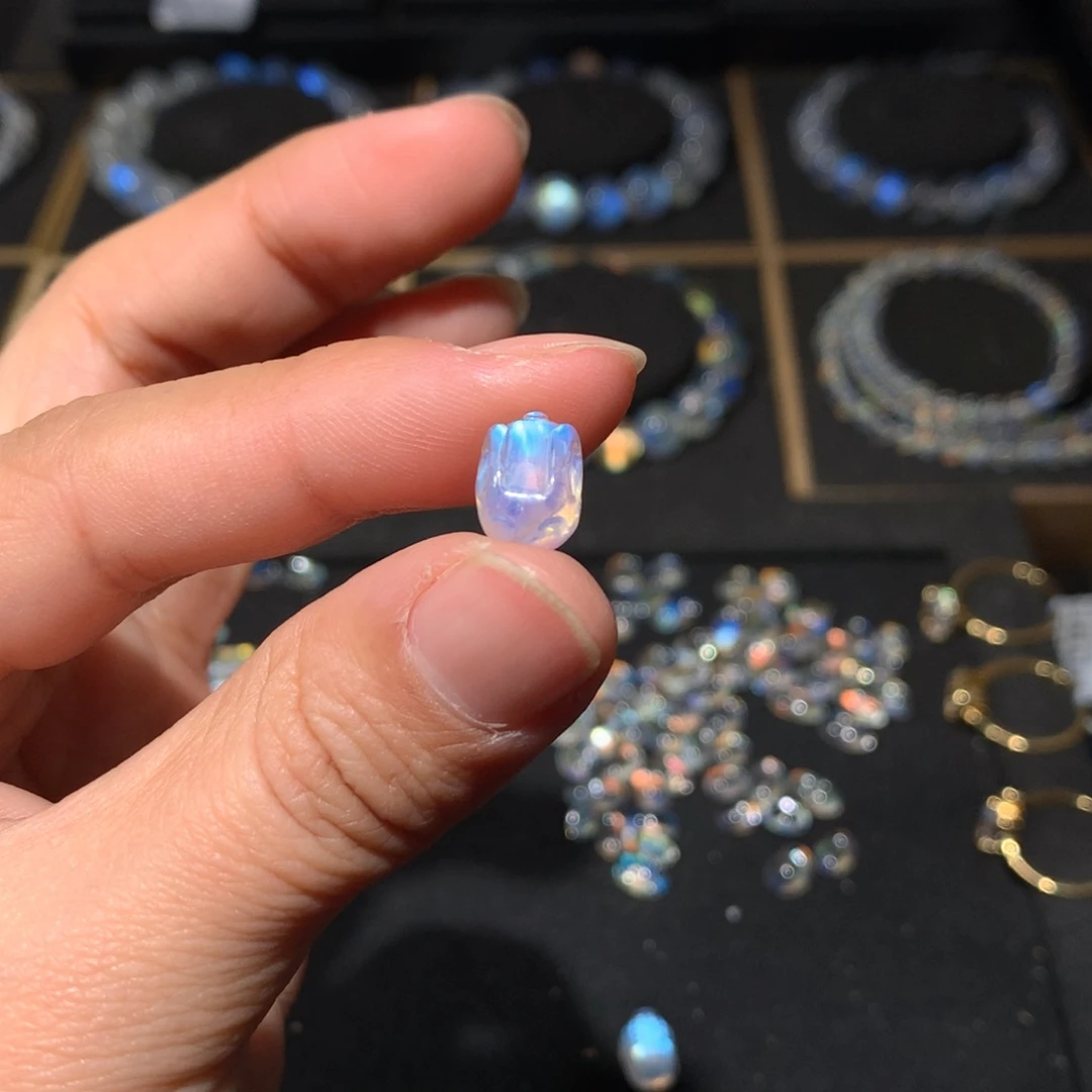 月光石裸石未镶嵌晶