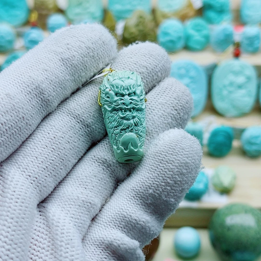 绿松石未镶嵌珠宝奇石