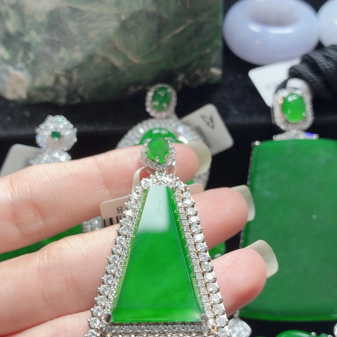 翡翠银S925镶嵌颈饰