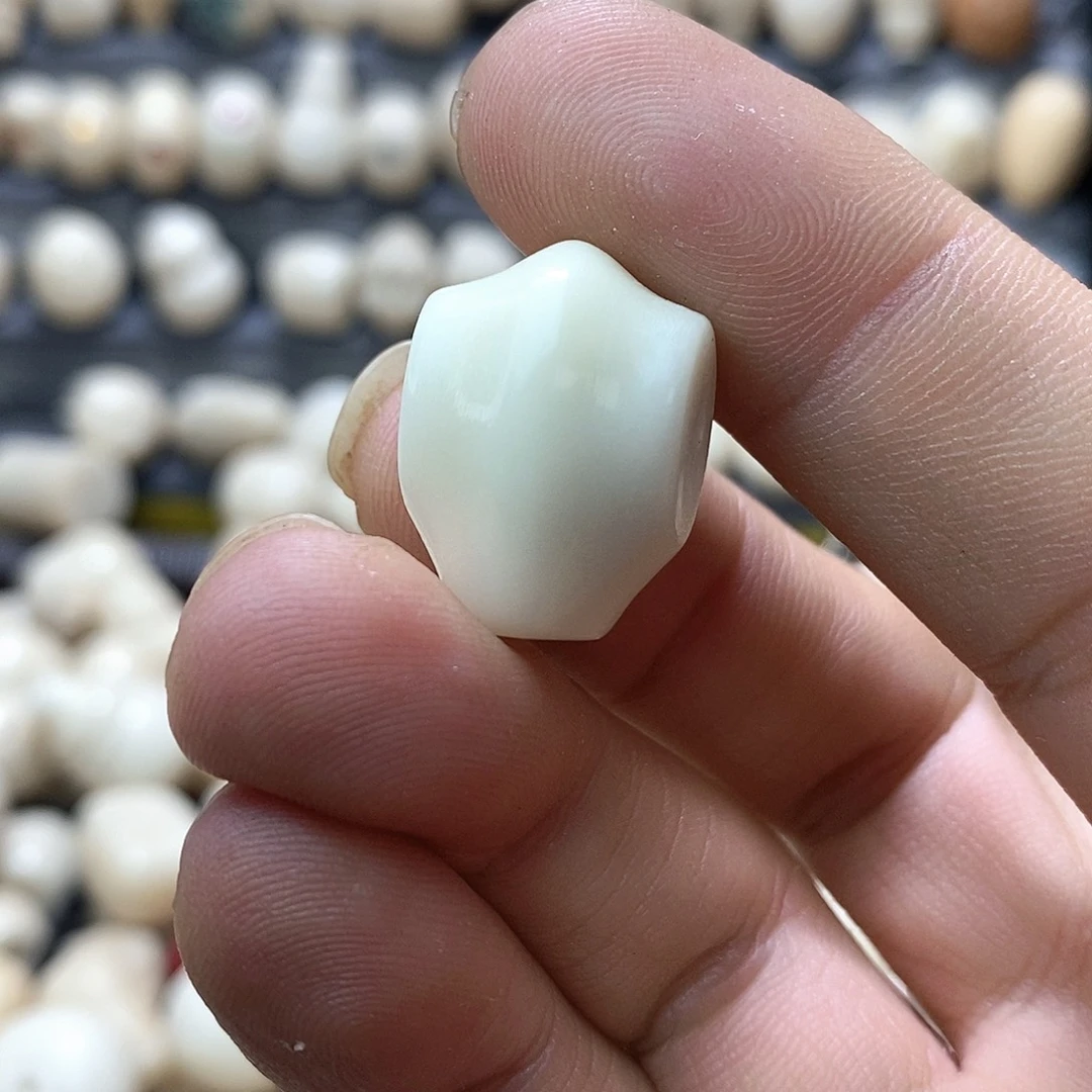 大***哥吊坠菩提根/象牙果