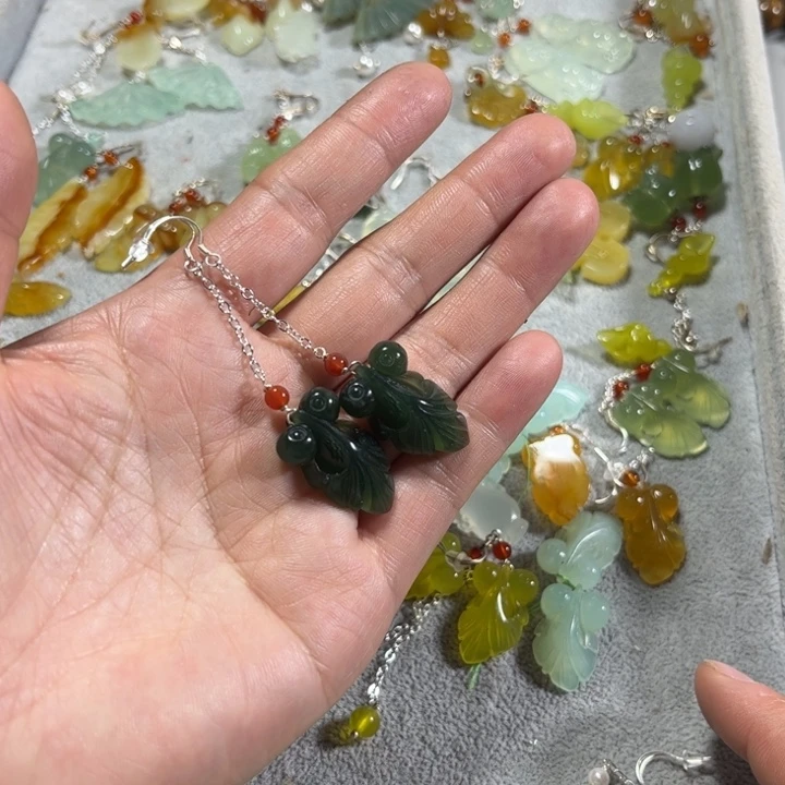 蛇纹石玉耳饰未镶嵌