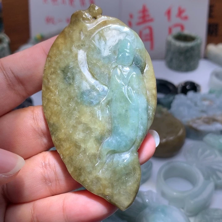 翡翠未镶嵌颈饰保真天然A货翡翠