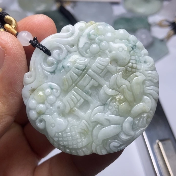 翡翠未镶嵌颈饰翡翠
