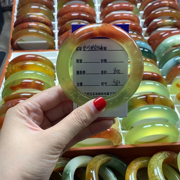 蛇纹石玉未镶嵌手镯爱****?