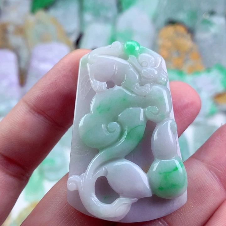 吊坠(不含链)未镶嵌翡翠