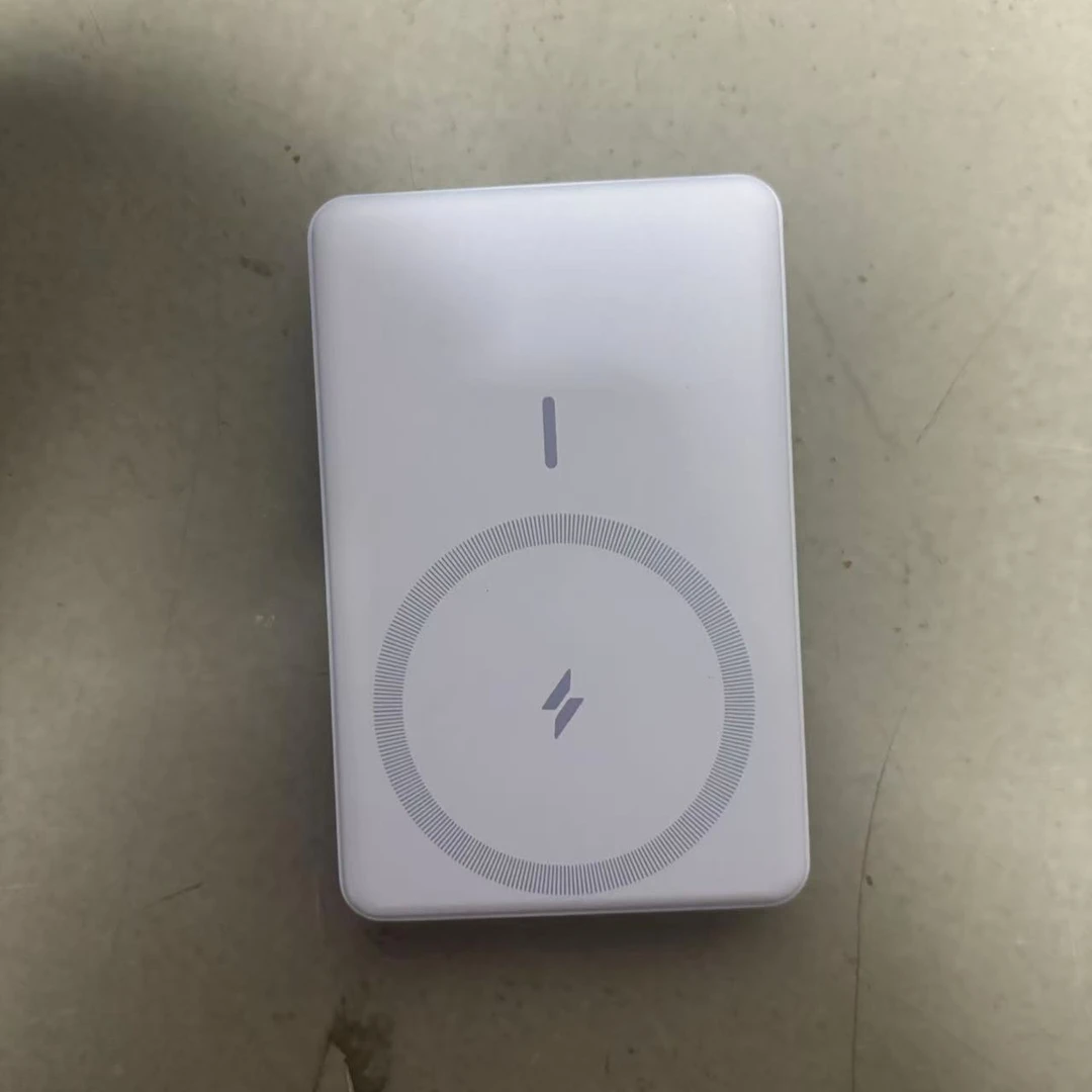 9新 ANKER/安克  A1633 5000毫安磁吸充电宝便携款