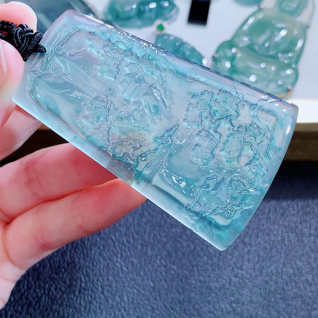 翡翠未镶嵌颈饰翡翠