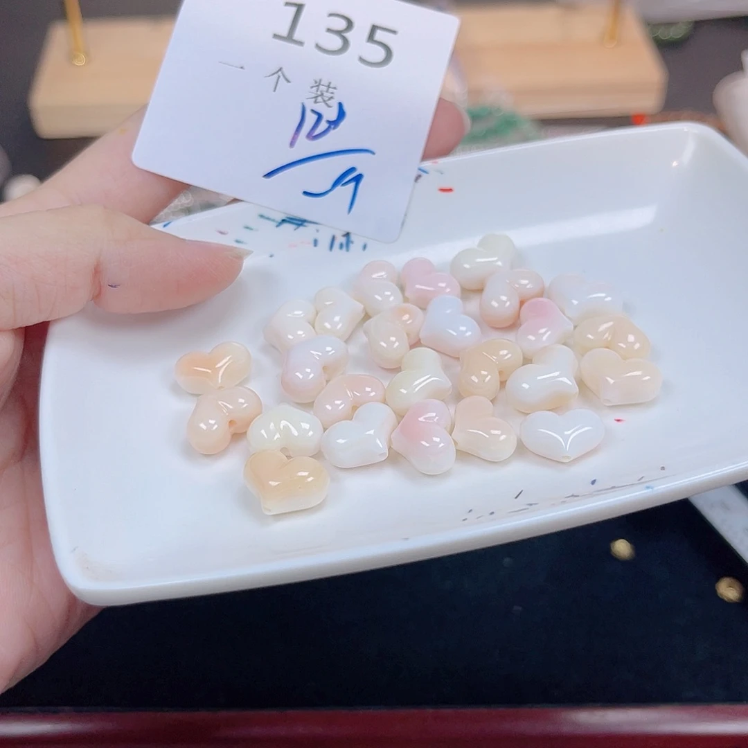 水晶珠宝半成品未镶嵌135 。