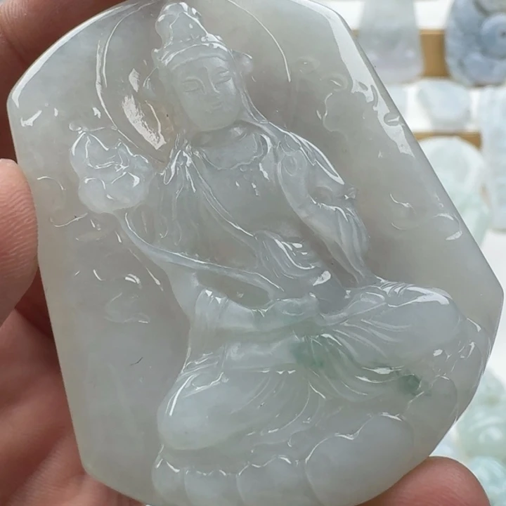 翡翠未镶嵌颈饰天然缅甸A货翡翠