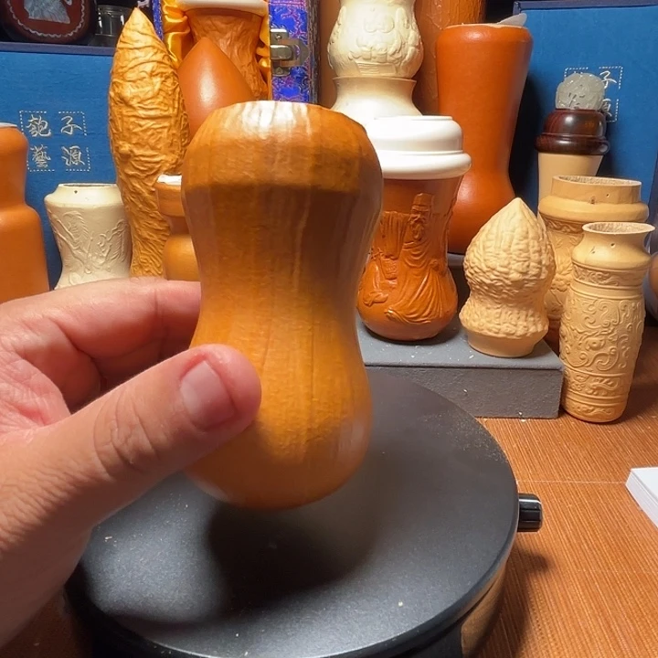 張***资隐隐约约看到这几年里