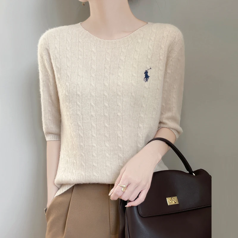 【茶芙巷】一线成衣圆领麻花款小马刺绣针织短袖YJL