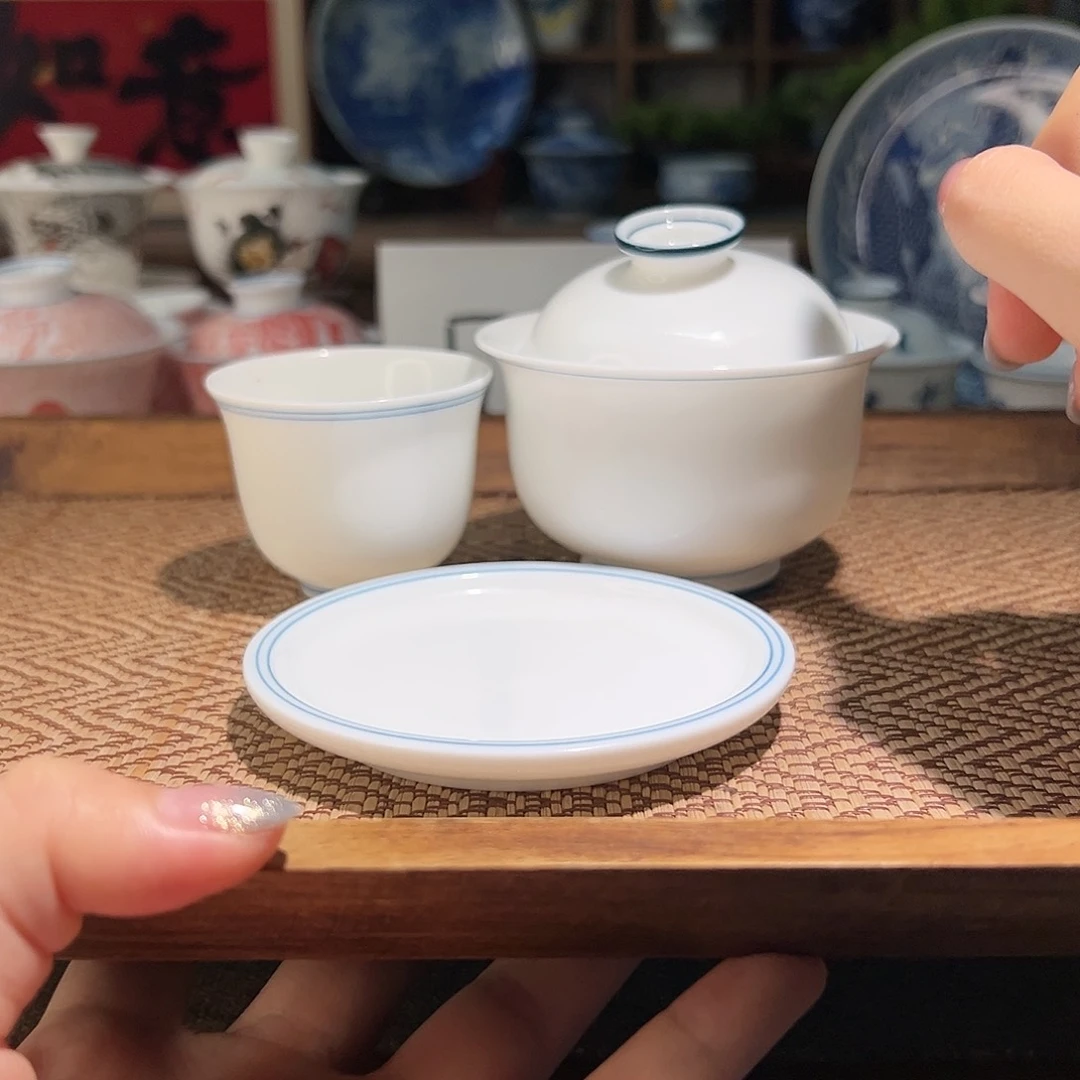 【闪购商品】手绘盖碗。