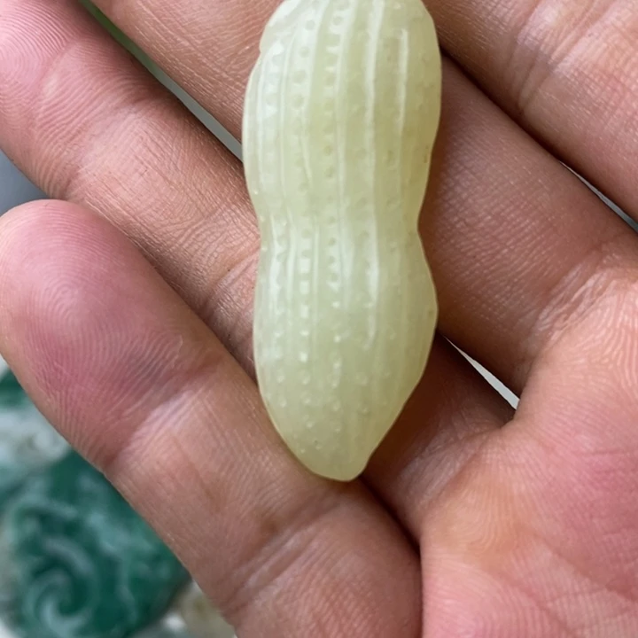 和田玉（糖玉）未镶嵌颈饰