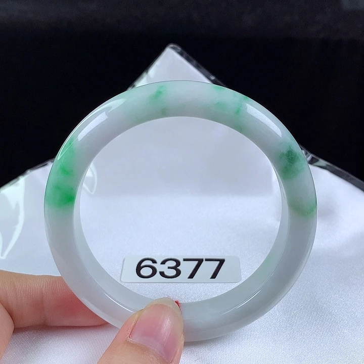 翡翠未镶嵌手镯56圈