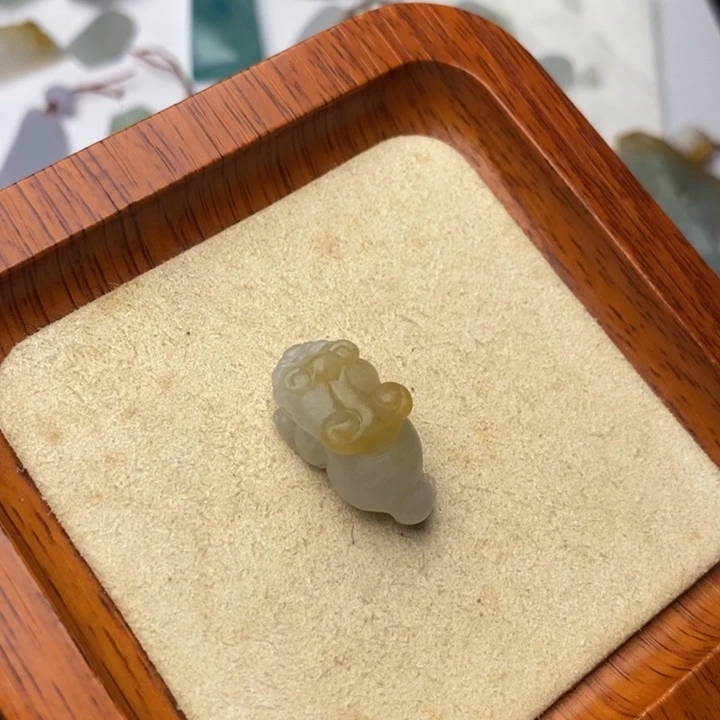 定制翡翠未镶嵌金蟾