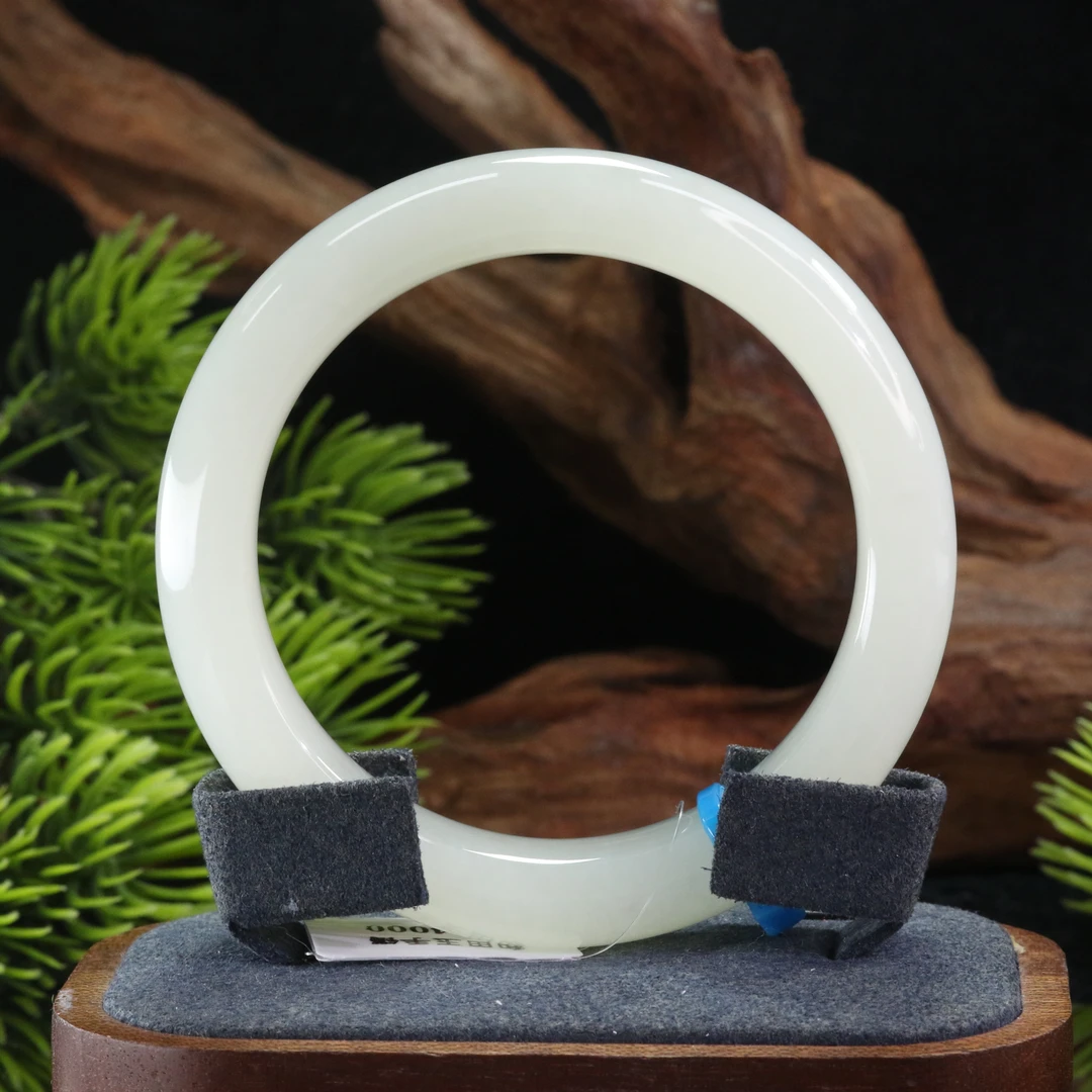 24和田玉手镯56圈/200141北京中保拍卖