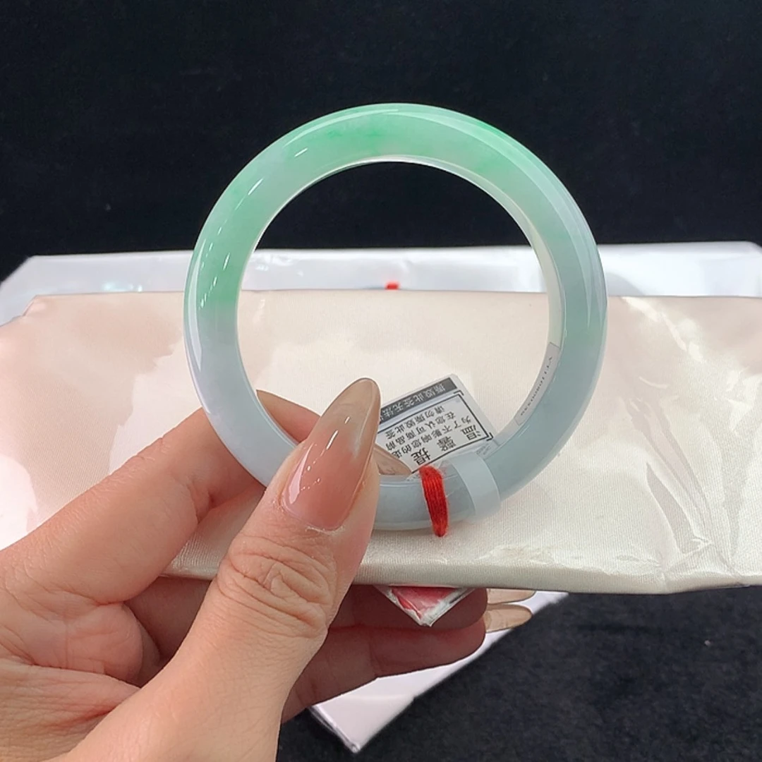 【闪购商品】未镶嵌手镯翡翠正57