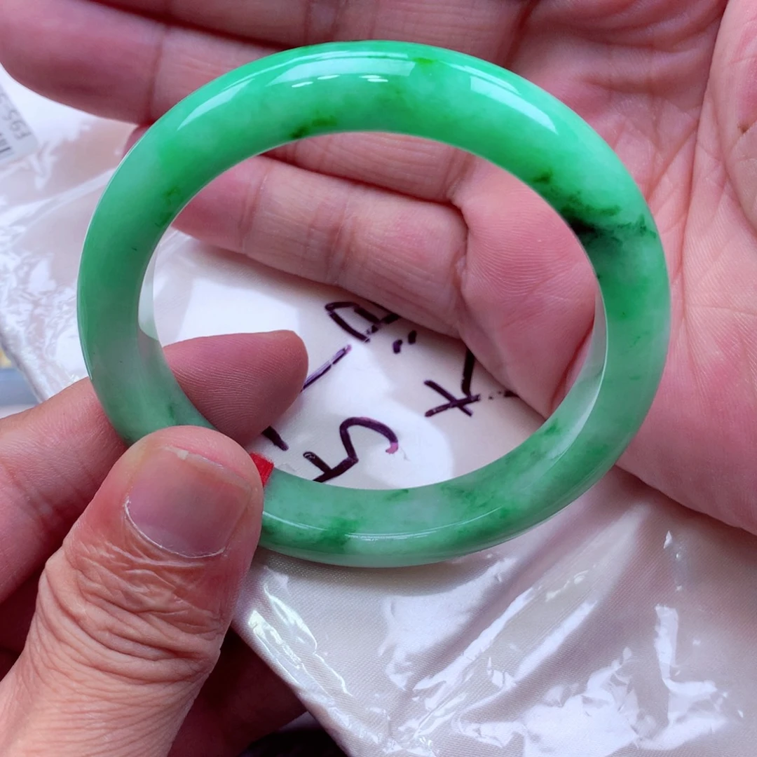 翡翠未镶嵌手镯翡翠