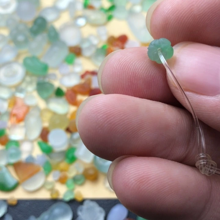 定制翡翠未镶嵌挂件