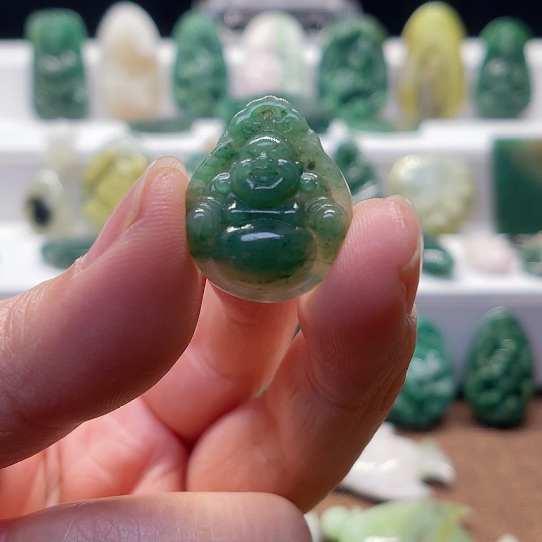 独山玉未镶嵌颈饰