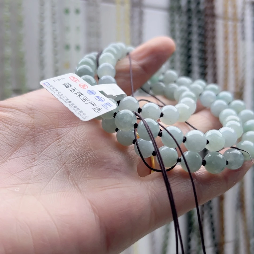 翡翠未镶嵌颈饰心**爱