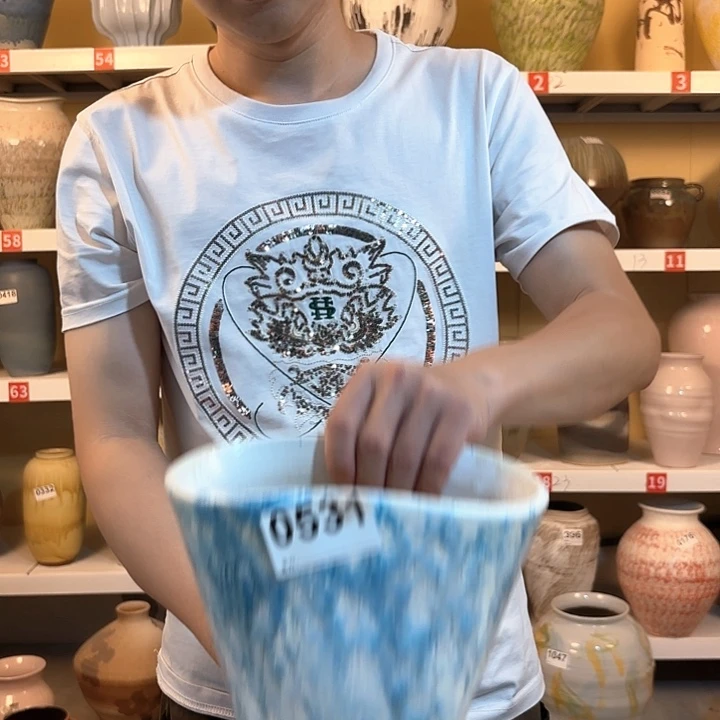 摆件陶瓷花瓶摆件口17，11 高20，0531