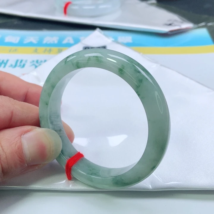 翡翠手镯未镶嵌0523号