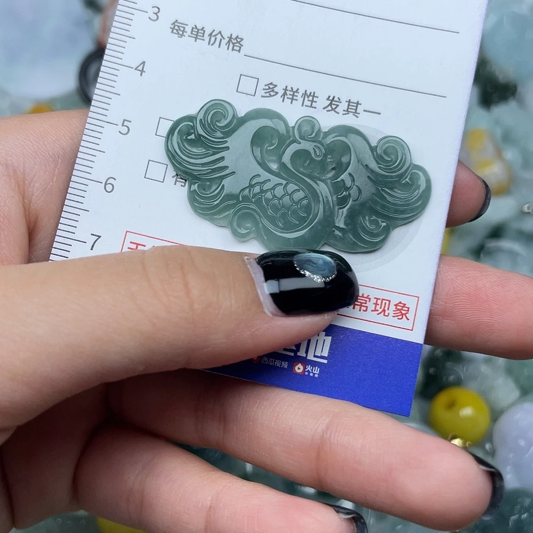 翡翠未镶嵌颈饰762