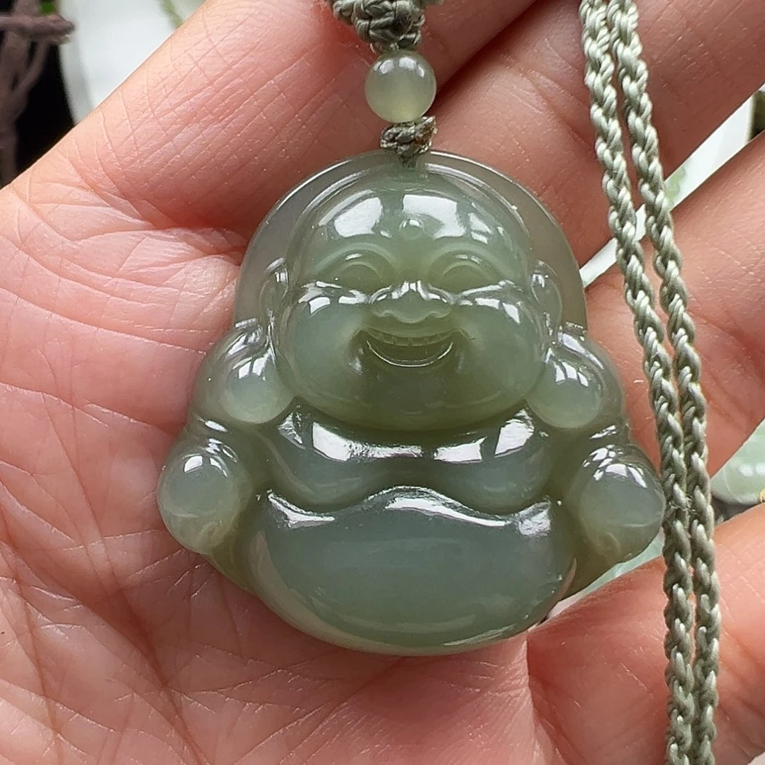 慕***莹颈饰未镶嵌和田玉