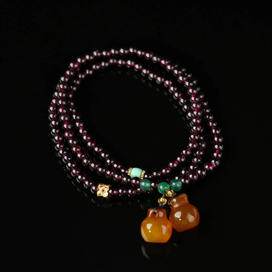 石榴石三圈+玉髓福袋+玛瑙隔珠手串 多样性发一 -CB141（卡径：4mm）