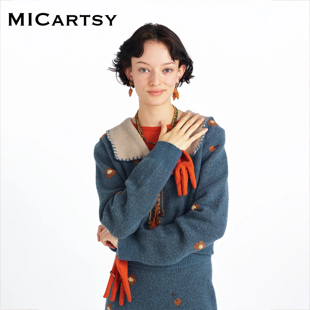 MICartsy王紫珊2025秋冬新款蓝色针织花朵大翻领针织开衫外套