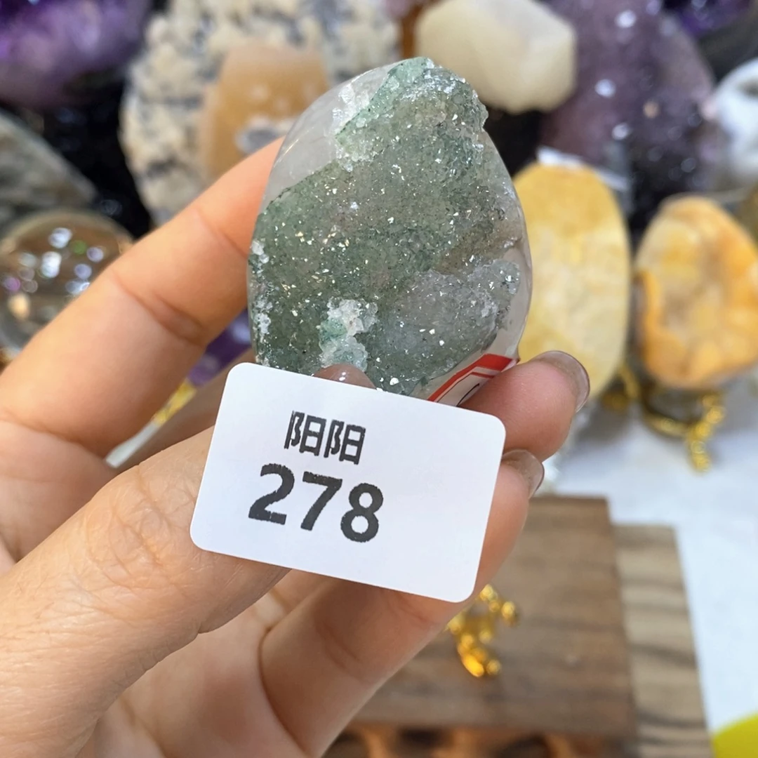 未镶嵌水晶大型摆件（非配饰）